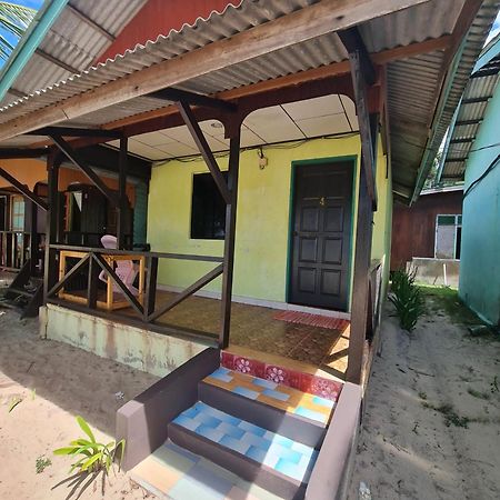 彩虹度假屋 Kampong Juara 外观 照片