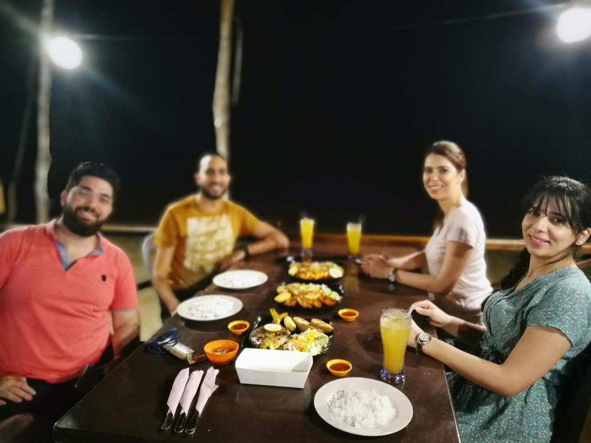 彩虹度假屋 Kampong Juara 外观 照片